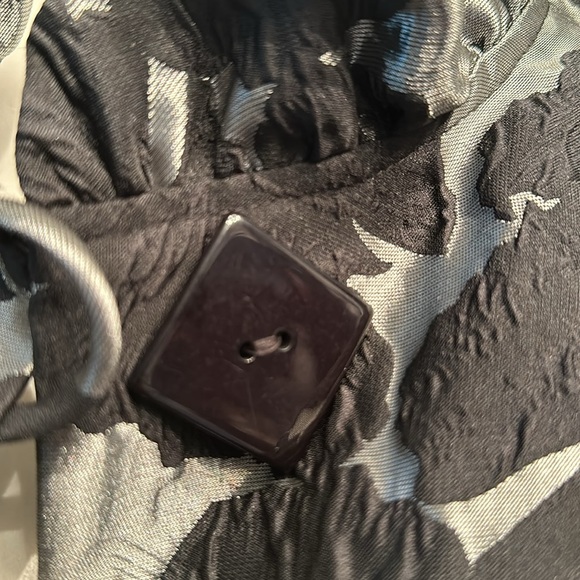 Super cute blazer. IC by Connie K. - Picture 3 of 6